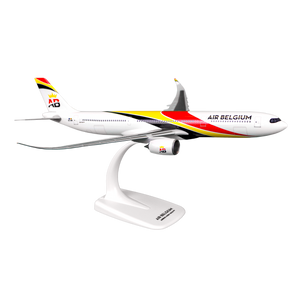 Aircraft model AIRBUS A330neo (scale 1:200)