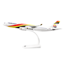 Load image into Gallery viewer, Aircraft model AIRBUS A340-300 (scale 1:200)